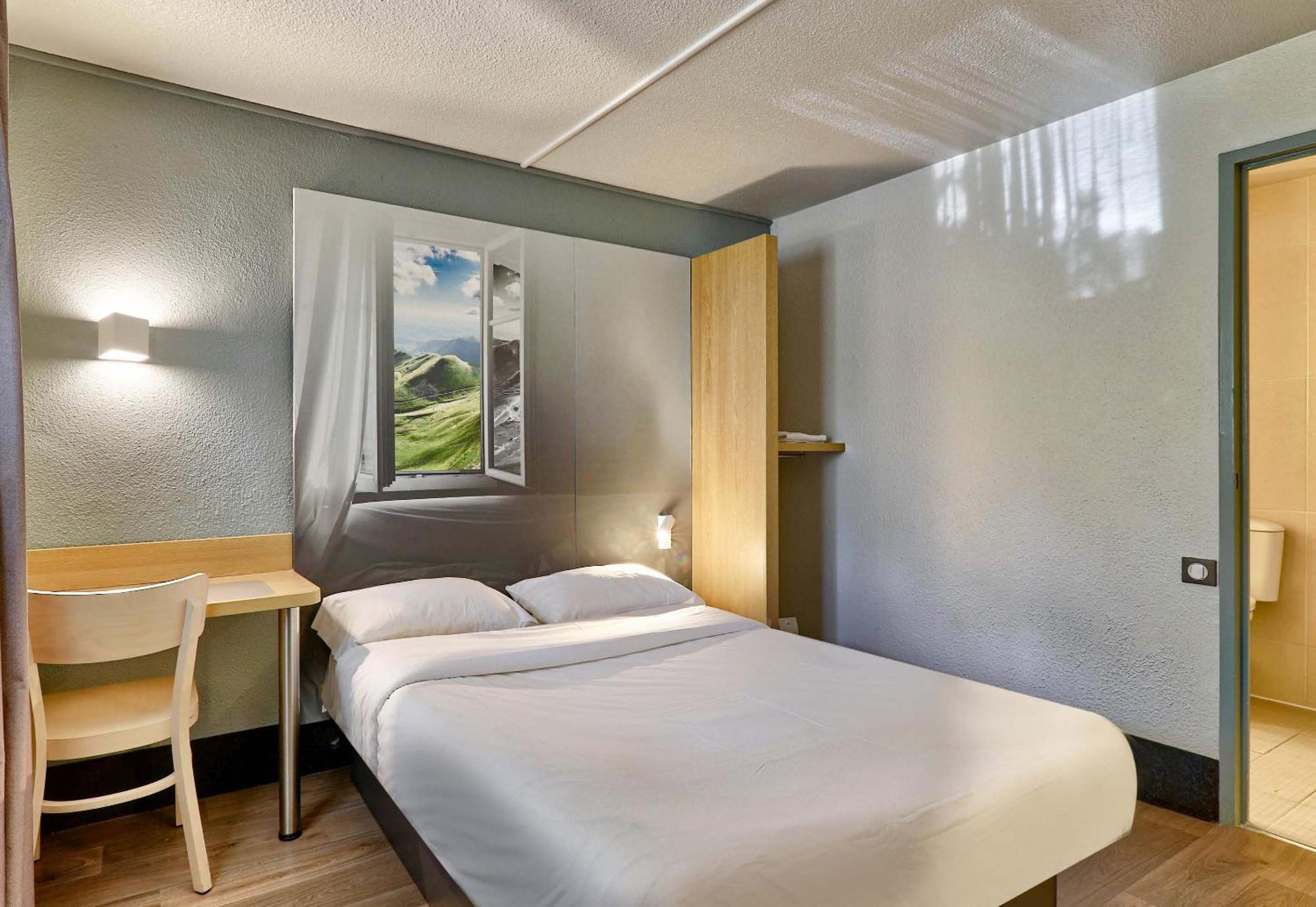 B&B Hotel Clermont-Ferrand Le Brezet Aeroport Exteriör bild