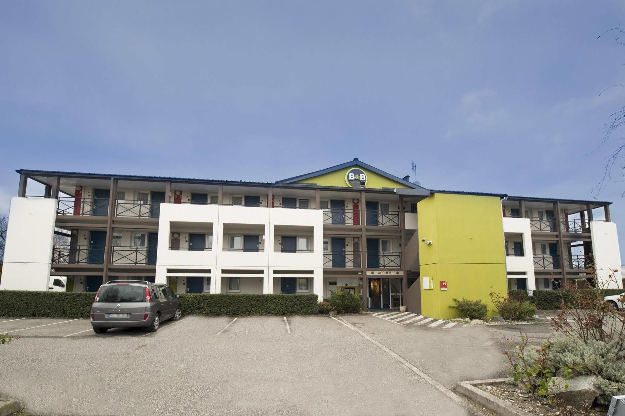 B&B Hotel Clermont-Ferrand Le Brezet Aeroport Exteriör bild
